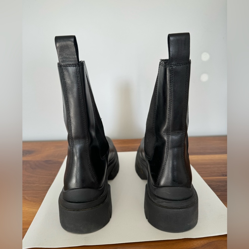 Women’s Mid Calf Chelsea Boots - Picture 5 of 9